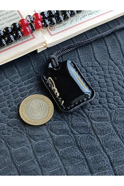 Küçük Dörtgen Cevşen Dualı Kolye Muska Hakiki Deri El Yapımı XS Parlak deri ürün görseli 1