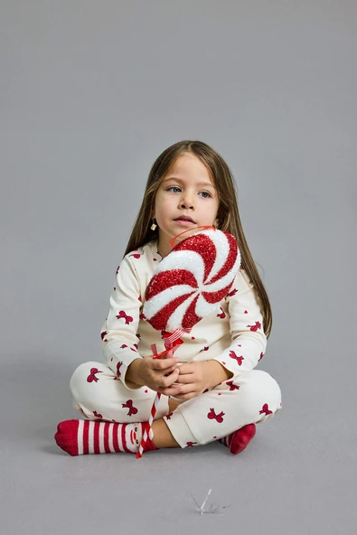 Defacto F0639A5ER233 Ekru Kız Bebek Yılbaşı Temalı Pijama Takımı Uzun Kollu Üst Uzun Alt ürün görseli 1