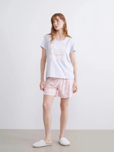 LCW DREAM Pembe Yıldız Desenli Kadın Şortlu Pijama Takımı ürün görseli 1