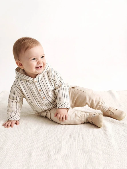 LCW baby Ekru Çizgili Erkek Bebek Kapüşonlu Üst ve Pantolon Takım ürün görseli 1