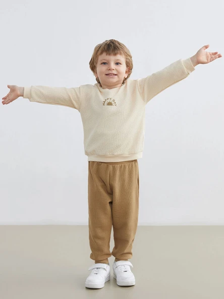 LCW baby Bej Bisiklet Yaka Erkek Bebek Sweatshirt ve Eşofman Altı ürün görseli 1