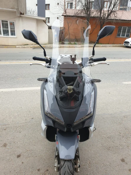 MOTOCAM Arora Beatrix 150 Ön Cam 2023-2026 Model 65cm Şeffaf Renkli 4mm ORTA BOYLU ürün görseli 1