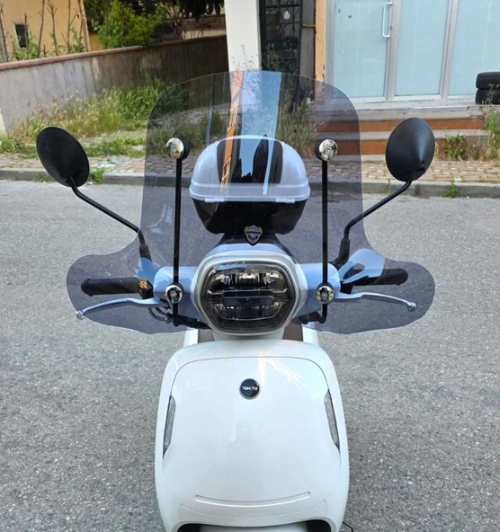 MOTOCAM RKS VPS 125 Ön Cam 2022-2026 Model 42cm Füme Renkli 4mm Elcikli APARATSIZ ürün görseli 1