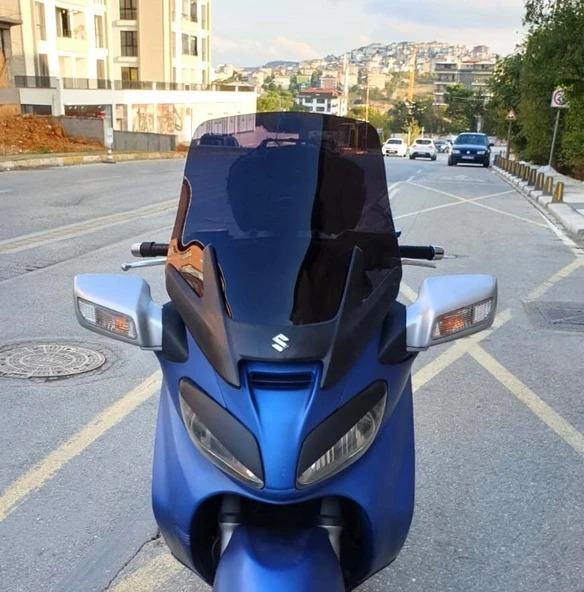 MOTOCAM Suzuki Burgman 650 Ön Cam 2005-2008 Model 65cm Siyah Renkli 4mm ürün görseli 1