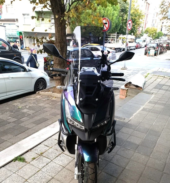 MOTOCAM Barossa ADV 125 Ön Cam 2025-2026 Model 57cm Füme Renkli 4mm SPORTİF ürün görseli 1