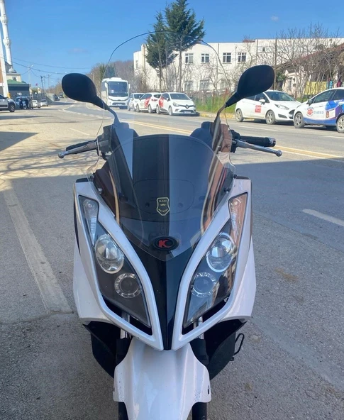 MOTOCAM Kymco Xtown 250 İ Ön Cam 2016-2026 Model 78cm Şeffaf Renkli 4mm UZUN ürün görseli 1