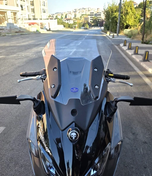 MOTOCAM Sym Maxsym TL 508 Ön Cam 2022-2026 Model 41cm Şeffaf Renkli 4mm SPORTİF ürün görseli 1