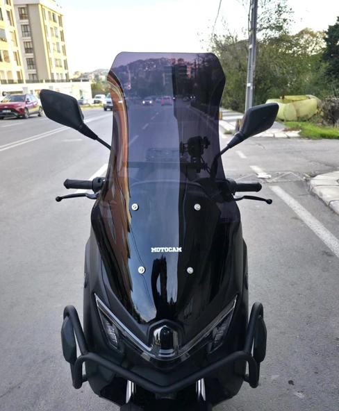 MOTOCAM Yamaha Nmax Ön Cam 2025-2026 Model 72cm Siyah Renkli 4mm ürün görseli 1