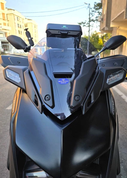 MOTOCAM Yamaha Xmax Ön Cam 2023-2026 Model 36cm Füme Renkli 4mm SPORTİF ürün görseli 1