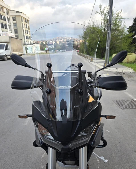 MOTOCAM Moto Guzzi Stelvio Ön Cam 2024-2026 Model 57cm Şeffaf Renkli 4mm ürün görseli 1