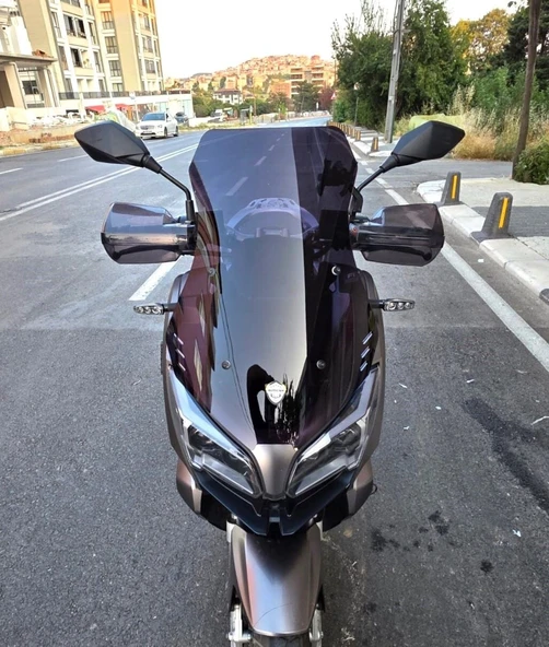 MOTOCAM QJ ATR 125 Ön Cam 2023-2026 Model 55cm Siyah Renkli 4mm KISA CAM ürün görseli 1