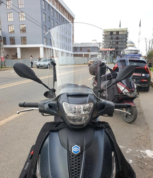 MOTOCAM Piaggio Beverly 400 Ön Cam 2021-2026 Model 44cm Şeffaf Renkli 4mm ürün görseli 1
