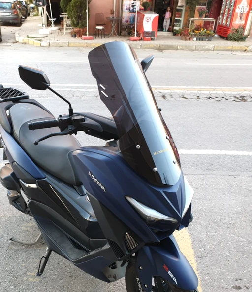 MOTOCAM Arora Max T Easy 125 Ön Cam 2022-2026 Model 75cm Siyah Renkli 4mm UZUN ürün görseli 1