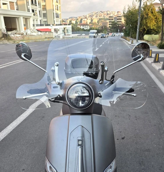 MOTOCAM Mondial Exon 125 Ön Cam 2023-2026 Model 39cm Şeffaf Renkli 4mm Elcikli APARATSIZ ürün görseli 1