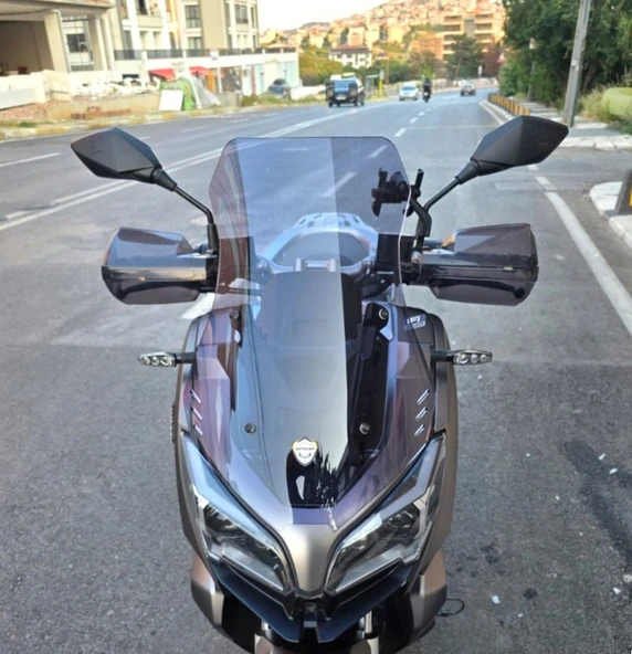 MOTOCAM RKS Reale 125 Ön Cam 2023-2026 Model 55cm Füme Renkli 4mm KISA SPOR CAM ürün görseli 1