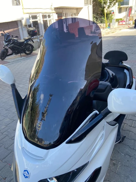 MOTOCAM Piaggio X Evo 250 Ön Cam 2008-2016 Model 70cm Siyah Renkli 4mm UZUN ürün görseli 1