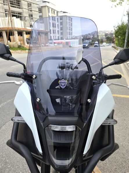 MOTOCAM Honda NX 500 Ön Cam 2025-2026 Model 34cm Füme Renkli 4mm Orijinal Boylu ürün görseli 1