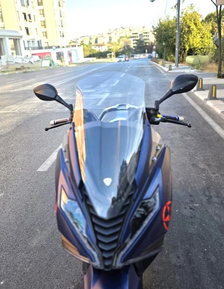 MOTOCAM Arora GT 250 Ön Cam 2023-2026 Model 65cm Şeffaf Renkli 4mm ORİJİNAL BOYLU ürün görseli 1