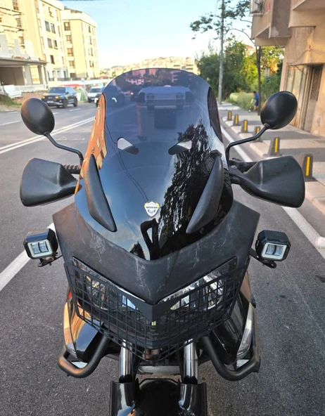 MOTOCAM Honda Varadero XL 1000 Ön Cam 2004-2011 Model 48cm Siyah Renkli 4mm ürün görseli 1