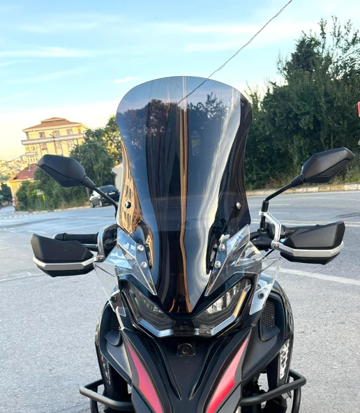 MOTOCAM QJ SRT 900 Ön Cam 2023-2026 Model 61cm Siyah Renkli 4mm ürün görseli 1
