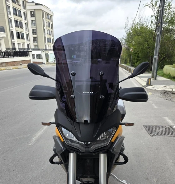 MOTOCAM Moto Guzzi Stelvio Ön Cam 2024-2026 Model 57cm Siyah Renkli 4mm ürün görseli 1