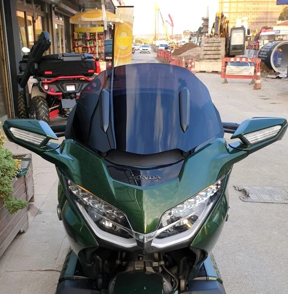 MOTOCAM Honda Goldwing Bagger Ön Cam 2018-2023 Model 38cm Siyah Renkli 4mm ORTA BOYLU ürün görseli 1