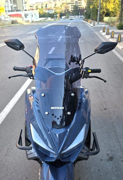 MOTOCAM Küba Newcity 125 Ön Cam 2023-2026 Model 65cm Füme Renkli 4mm ORTA BOYLU ürün görseli 1