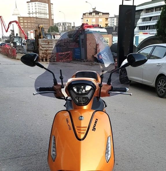 MOTOCAM Yuki Gelato 150 Ön Cam 2023-2026 Model 43cm Füme Renkli 4mm APARATSIZ ürün görseli 1