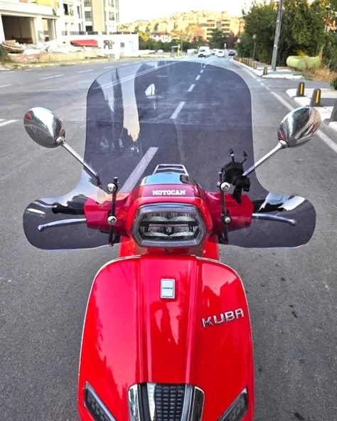 MOTOCAM Kuba Bevely Ön Cam 2022-2026 Model 37cm Füme Renkli 4mm Elcikli APARATSIZ ürün görseli 1