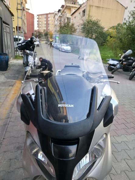 MOTOCAM Suzuki Burgman 650 Ön Cam 2001-2004 Model 60cm Şeffaf Renkli 4mm ürün görseli 1