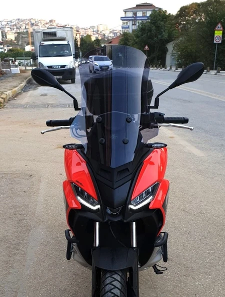 MOTOCAM Aprilia SR GT 200 Ön Cam 2021-2026 Model 58cm Füme Renkli 4mm ürün görseli 1