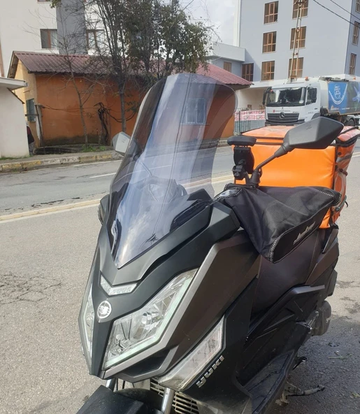 MOTOCAM Yuki T9 strom 125 Ön Cam 2021-2026 Model 62cm Füme Renkli 4mm ürün görseli 1