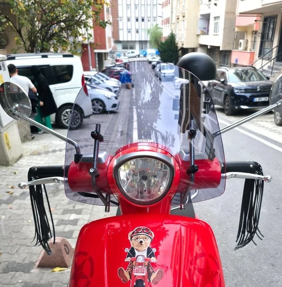 MOTOCAM Arora Malibu 125 Ön Cam 2017-2026 Model 37cm Füme Renkli 4mm APARATSIZ ürün görseli 1