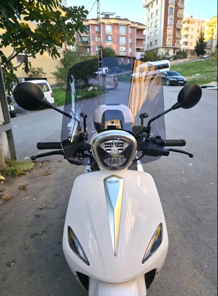 MOTOCAM Rks Letbe LB 125 Ön Cam 2023-2026 Model 44cm Füme Renkli 4mm APARATSIZ ürün görseli 1
