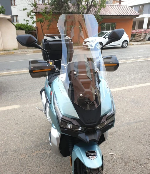 MOTOCAM RKS Freccia Ön Cam 2022-2026 Model 65cm Şeffaf Renkli 4mm ORTA BOYLU ürün görseli 1