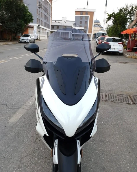 MOTOCAM Zontes 350 E Ön Cam 2022-2023 Model 70cm Füme Renkli 4mm ürün görseli 1