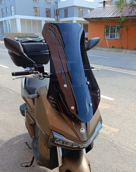 MOTOCAM Yuki Adventure 150 Ön Cam 2023-2026 Model 65cm Siyah Renkli 4mm ORTA BOYLU ürün görseli 1