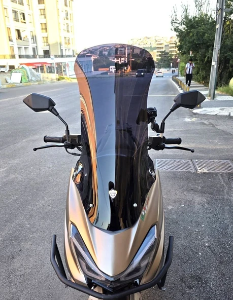 MOTOCAM Küba Newlight 125 Pro Ön Cam 2023-2026 Model 75cm Siyah Renkli 4mm UZUN BOYLU ürün görseli 1
