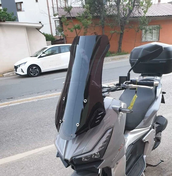 MOTOCAM Motolüx Wow 150  Ön Cam 2023-2026 Model 75cm Siyah Renkli 4mm UZUN ürün görseli 1