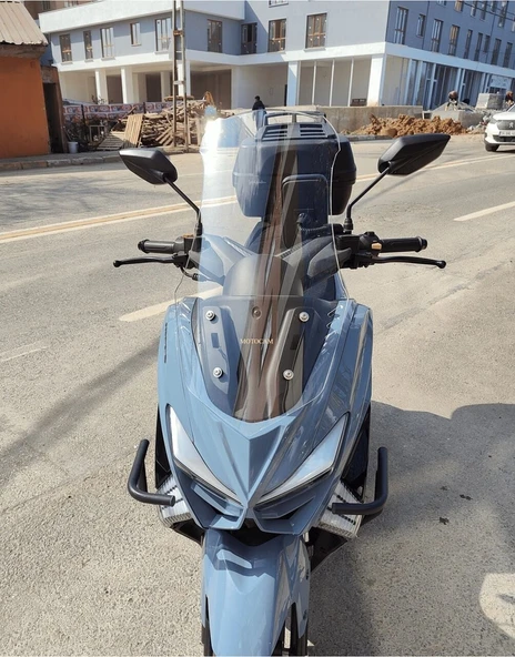 MOTOCAM Küba Chia 125 Ön Cam 2023-2026 Model 55cm Şeffaf Renkli 4mm KISA ürün görseli 1