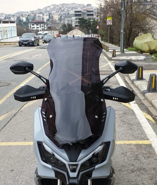 MOTOCAM SYM ADX 300 Ön Cam 2024-2026 Model 75cm Siyah Renkli 4mm UZUN ürün görseli 1