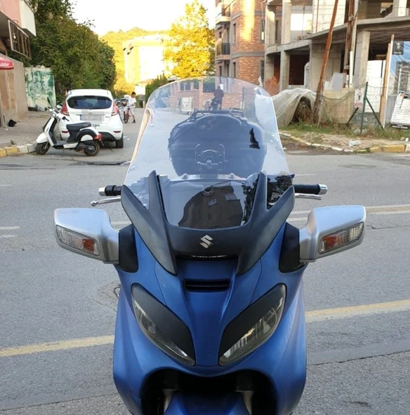 MOTOCAM Suzuki Burgman 650 Ön Cam 2005-2008 Model 65cm Şeffaf Renkli 4mm ürün görseli 1