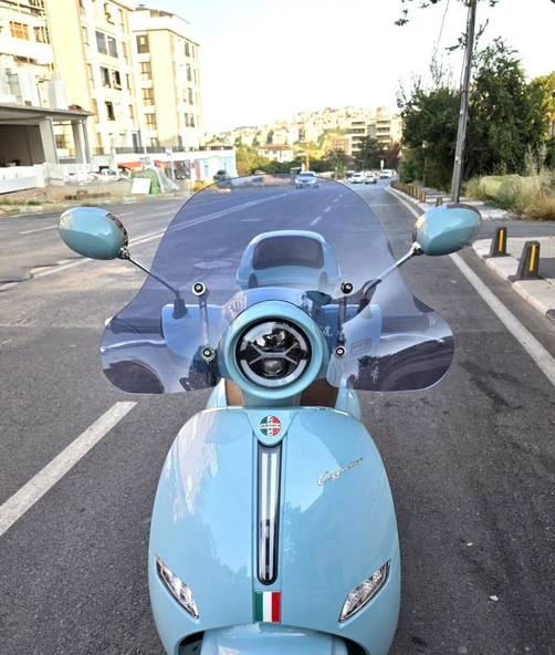 MOTOCAM Arora AR50 Cappucino Ön Cam 2020-2026 Model 39cm Füme Renkli 4mm APARATSIZ ürün görseli 1