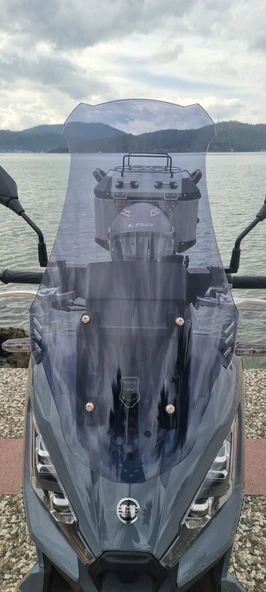 MOTOCAM Yuki Xway 125 Ön Cam 2023-2026 Model 75cm Füme Renkli 4mm UZUN ürün görseli 1