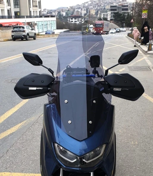 MOTOCAM Yamaha Nmax Ön Cam 2021-2024 Model 72cm Füme Renkli 4mm UZUN ürün görseli 1