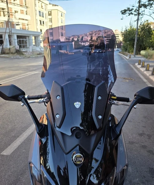 MOTOCAM Sym Maxsym TL 508 Ön Cam 2022-2026 Model 65cm Siyah Renkli 4mm ürün görseli 1