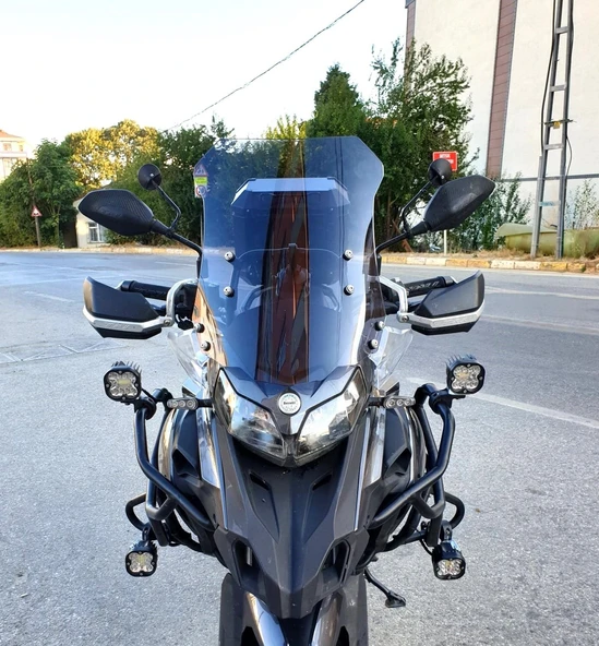 MOTOCAM Benelli TRK 502 X Ön Cam 2017-2026 Model 54cm Füme Renkli 4mm ürün görseli 1