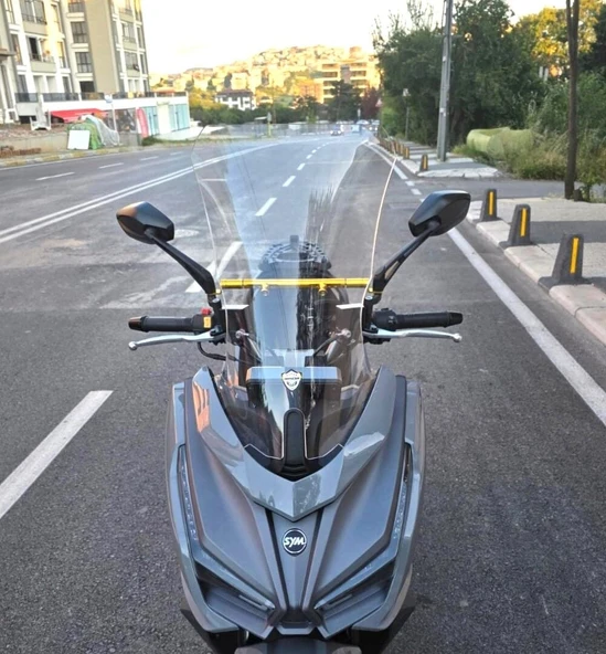 MOTOCAM Sym Cruisym 150 GT Ön Cam 2023-2026 Model 58cm Şeffaf Renkli 4mm ürün görseli 1