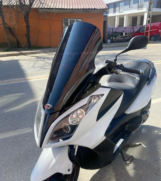MOTOCAM Kymco Downtown 300i Ön Cam 2009-2017 Model 67cm Siyah Renkli 4mm ürün görseli 1