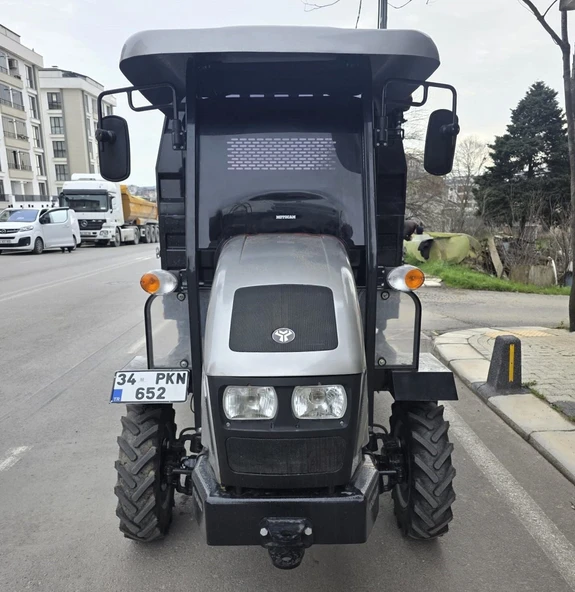 MOTOCAM Tracar T 240 Ön Cam 2023-2026 Model 70-89cm Siyah Renkli 4mm ürün görseli 1